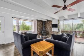 Huckleberry Cabin - Pet Friendly with Big Deck home